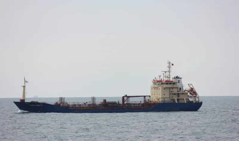 TAEKYUNG LUNA Tanker IMO 9275842 photo 8