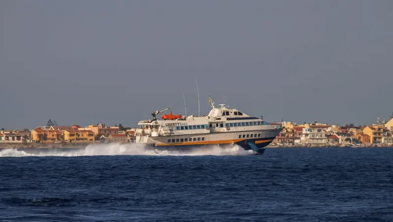 ETTORE M. Passenger Ship IMO 9276418 photo 3