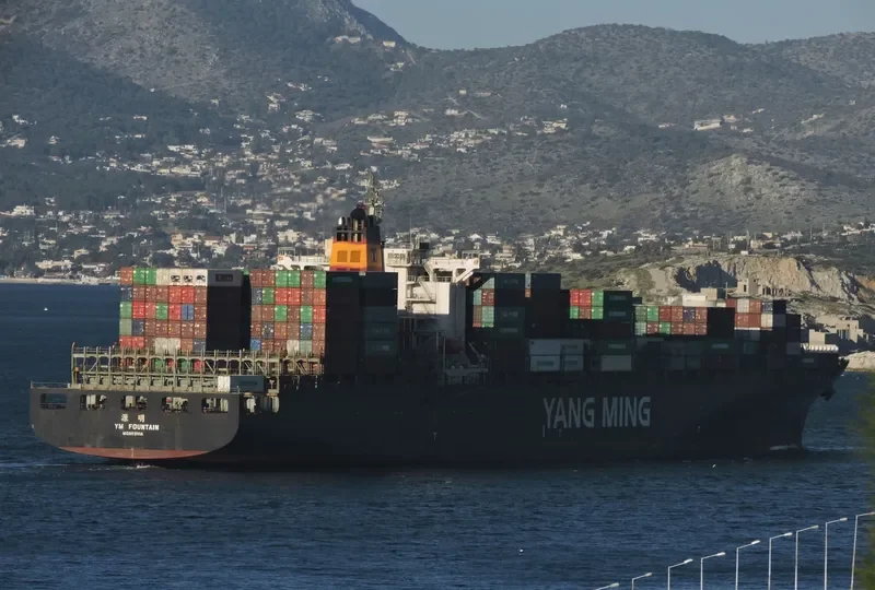 YM FOUNTAIN Container Ship IMO 9278090 photo 4