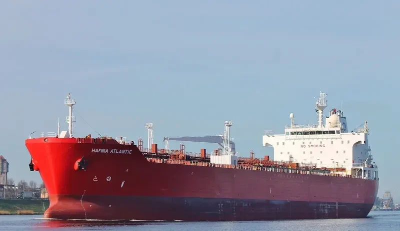 WIN SINO Tanker IMO 9278519 photo 6