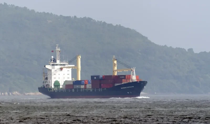 BIENDONG NAVIGATOR Container Ship IMO 9279226 photo 6