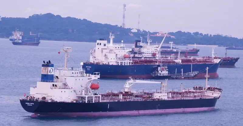KIRANA TRITYA Tanker IMO 9279678 photo 5