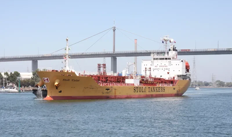 GOLDSTAR SHINE Tanker IMO 9279707 photo 4