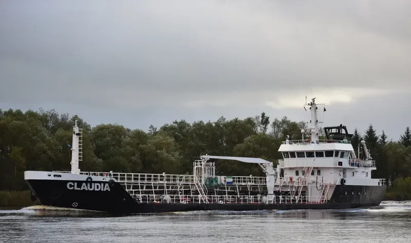 CLAUDIA Tanker IMO 9280110 photo 7