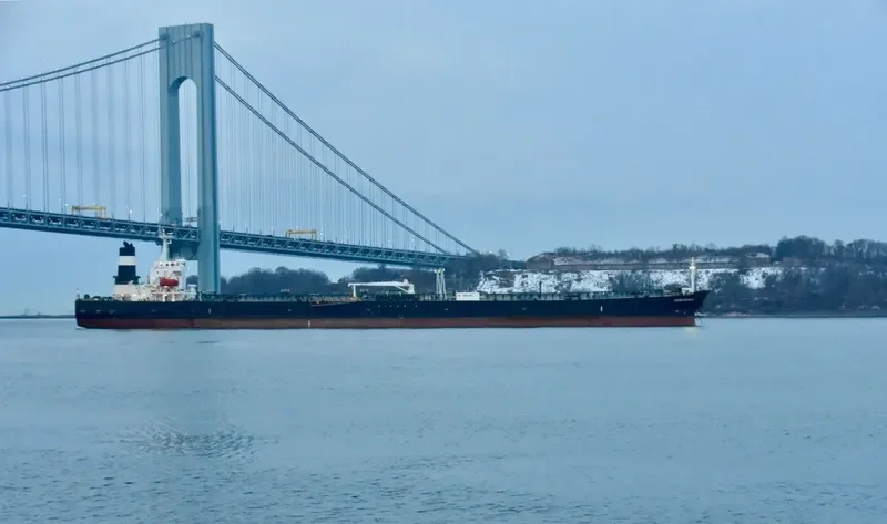 CONFIDENCE Tanker IMO 9280366 photo 7