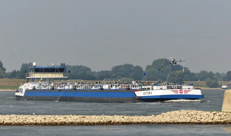 MONICA Tanker IMO 9280938 photo 10