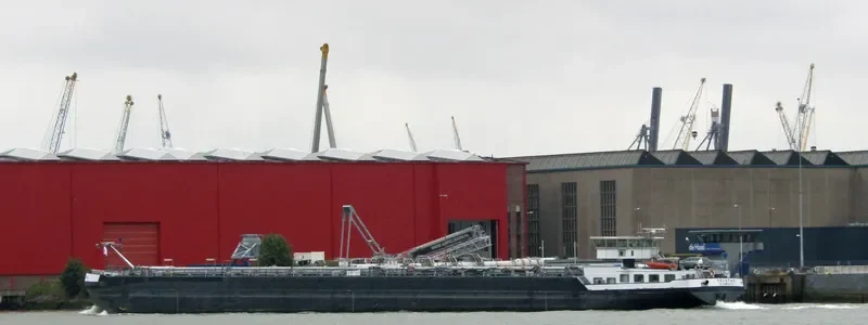 TELSTAR Tanker IMO 9280940 photo 6