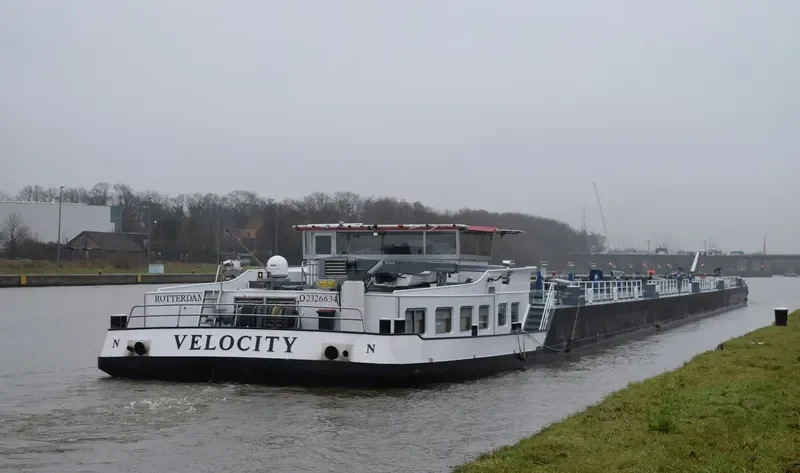 VELOCITY Tanker IMO 9280988 photo 2