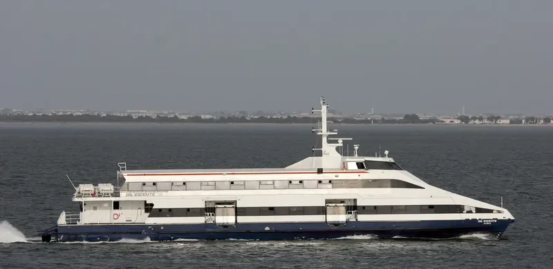 GIL VICENTE Passenger Ship IMO 9283382 photo 2