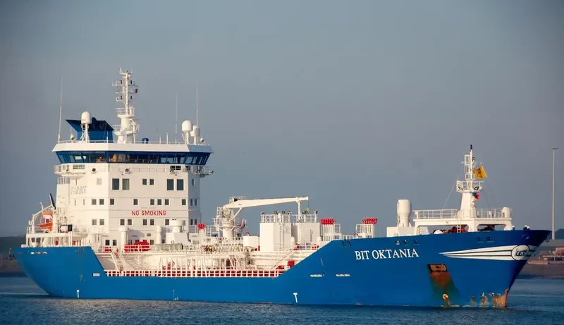 BIT OKTANIA Tanker IMO 9284647 photo 3