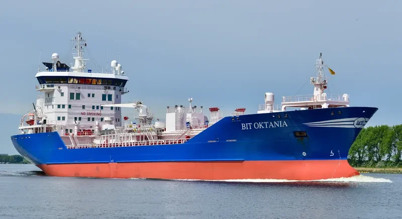 BIT OKTANIA Tanker IMO 9284647 photo 8