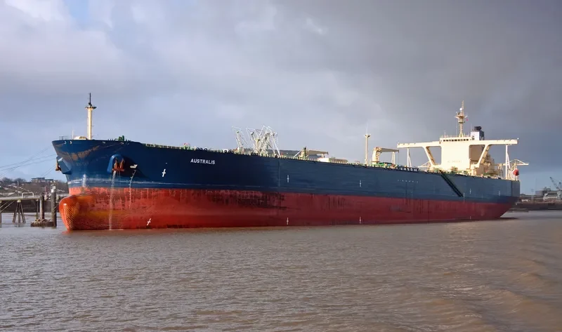 AUSTRALIS Tanker IMO 9284946 photo 9