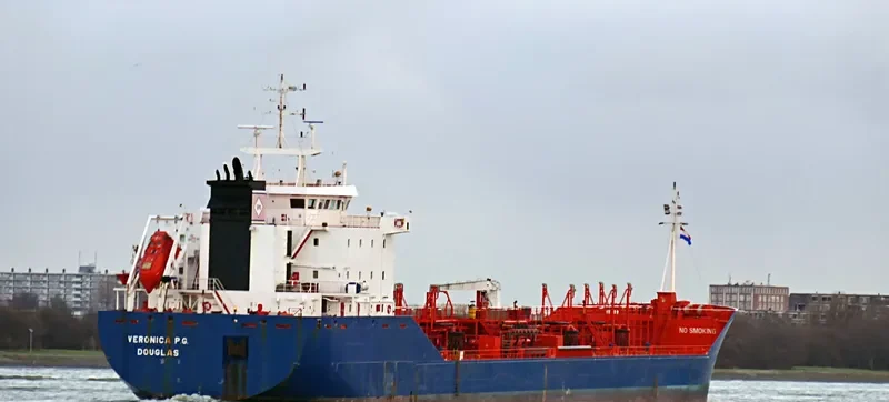 VERONICA PG Tanker IMO 9285328 photo 4