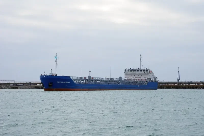 ROSTOV VELIKIY Tanker IMO 9289001 photo 7