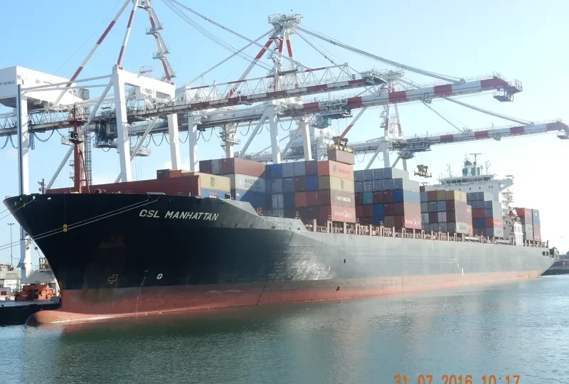 CSL MANHATTAN Container Ship IMO 9289556 photo 5