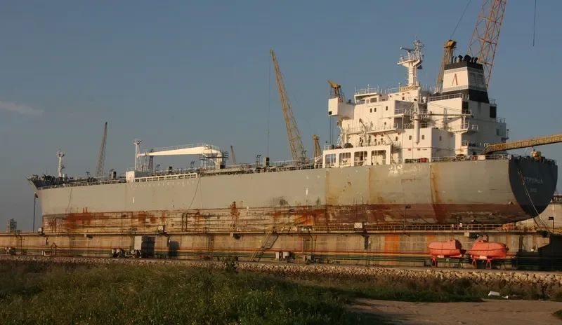 VICTORIOUS Tanker IMO 9290919 photo 6