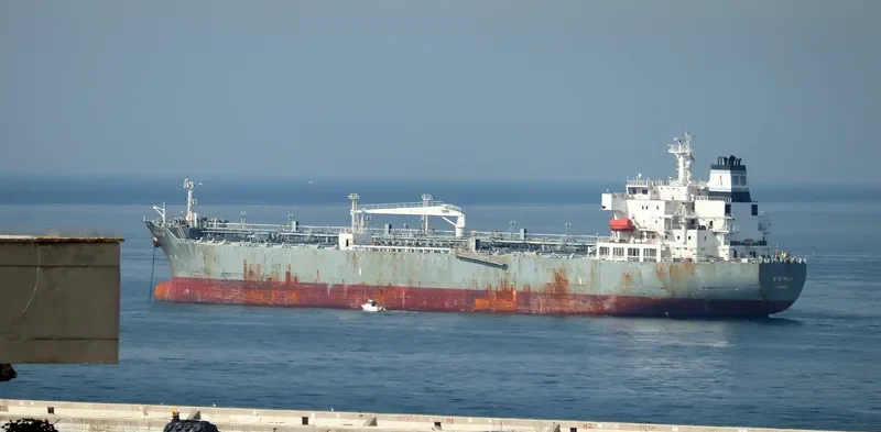 VICTORIOUS Tanker IMO 9290919 photo 10