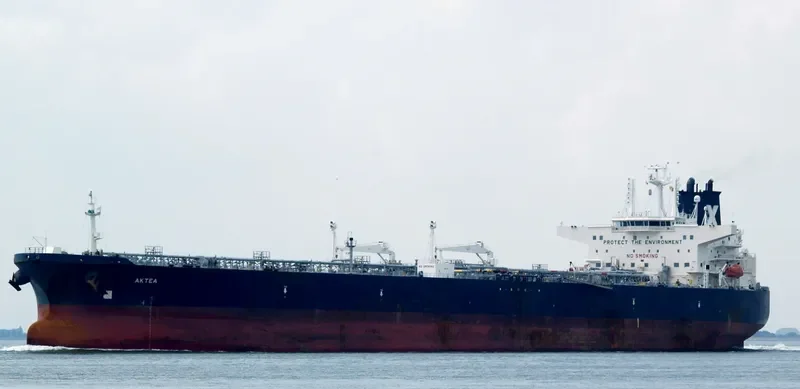 OMERA LEGACY Tanker IMO 9291236 photo 4