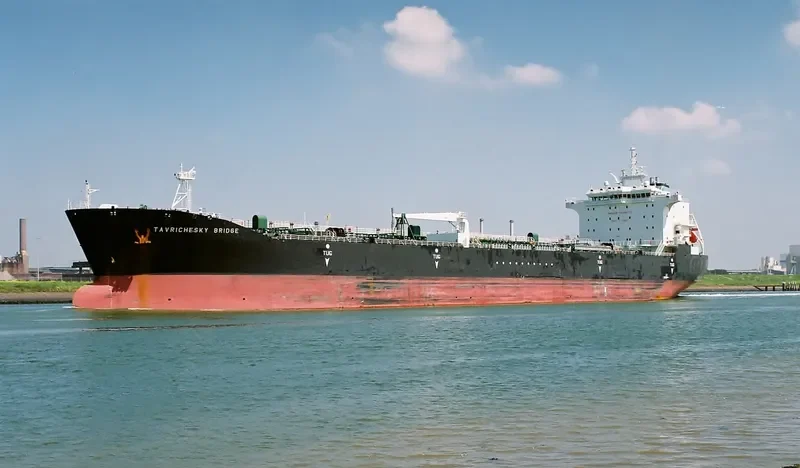 TAVRICHESKY BRIDGE Tanker IMO 9292060 photo 2