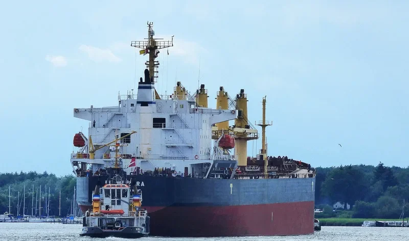 AZZURA Bulk Carrier IMO 9294197 photo 9