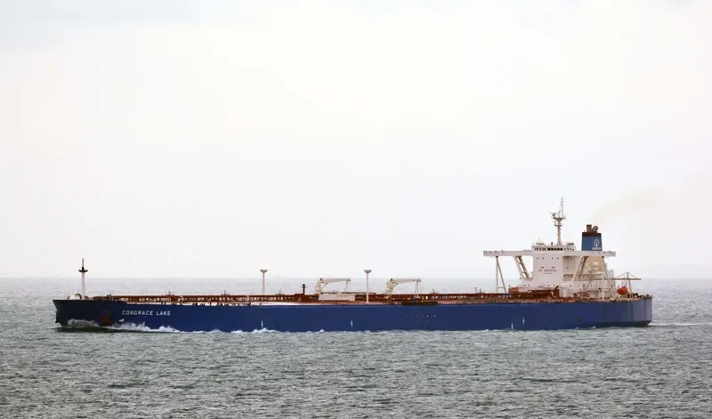 COSGRACE LAKE Tanker IMO 9294587 photo 2