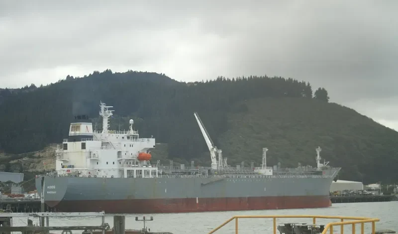 AXIOS Tanker IMO 9294666 photo 4