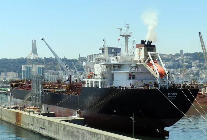 ARIN Tanker IMO 9295048 photo 2