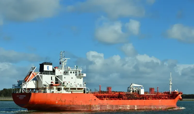 LISA ESSBERGER Tanker IMO 9295438