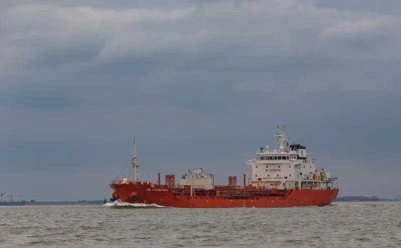 LISA ESSBERGER Tanker IMO 9295438 photo 6