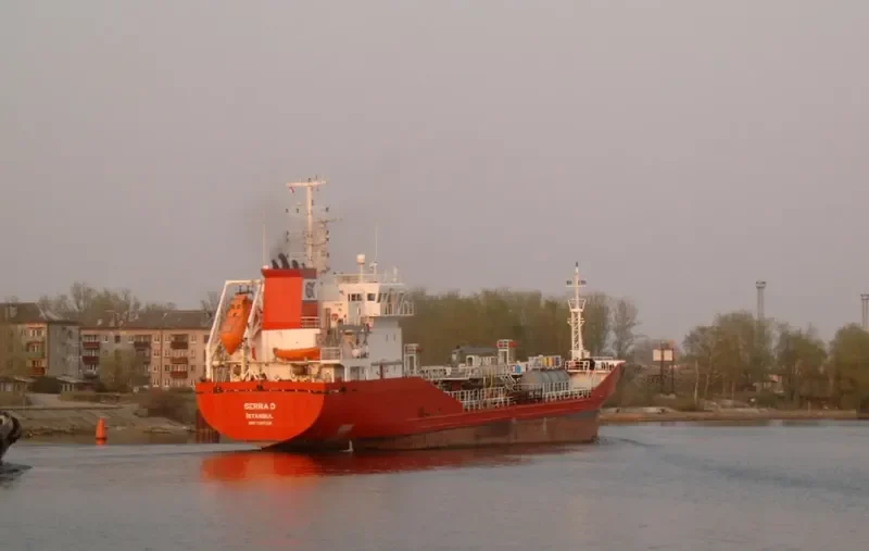 KEY MARIN Tanker IMO 9297228 photo 2