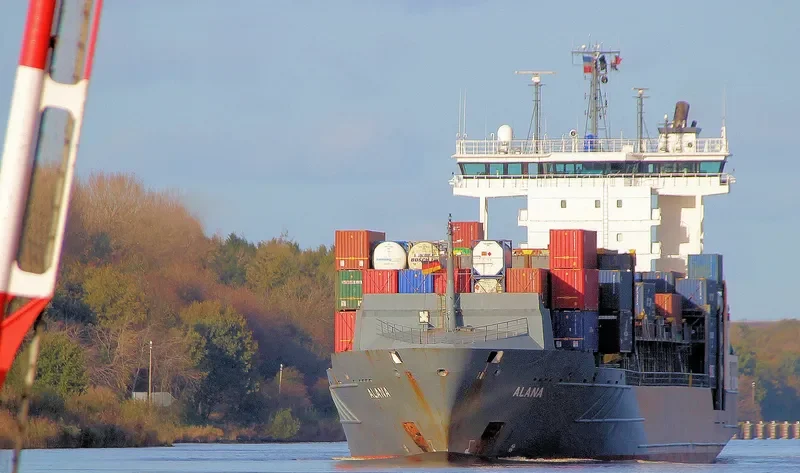 ALANA Container Ship IMO 9297589 photo 4