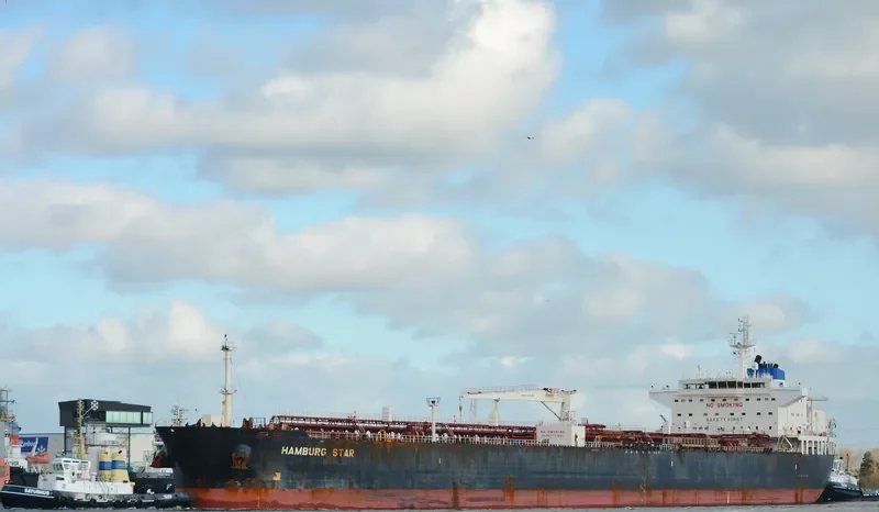 HAMBURG STAR Tanker IMO 9298325 photo 3