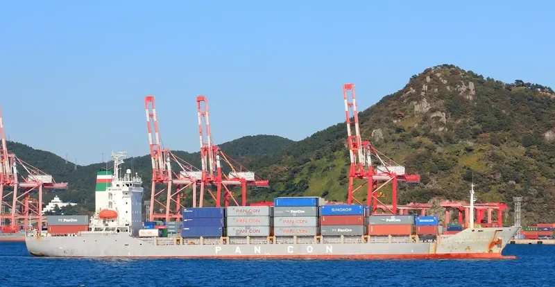 PREMIER Container Ship IMO 9299331 photo 7