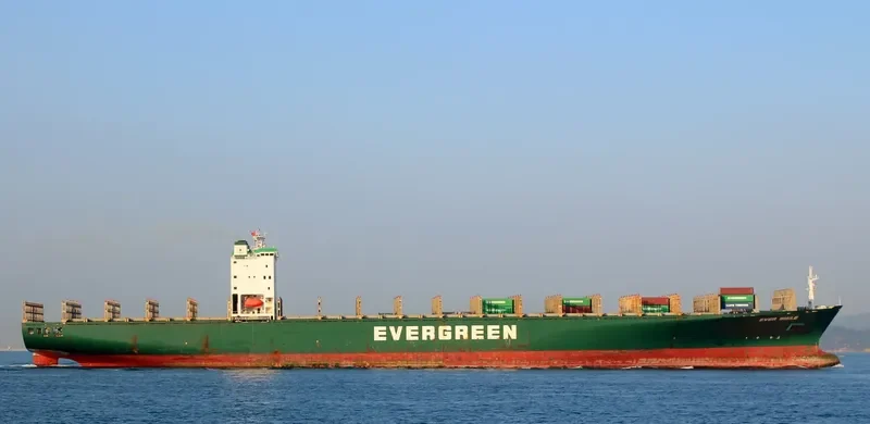EVER SMILE Container Ship IMO 9300415 photo 4