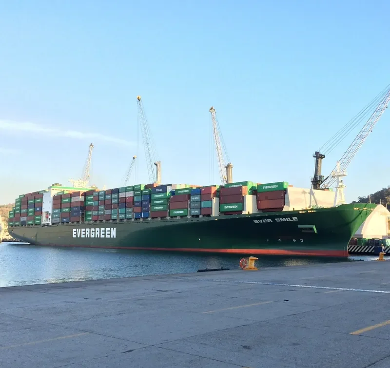 EVER SMILE Container Ship IMO 9300415 photo 5