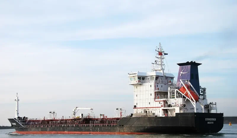 COVADONGA Tanker IMO 9300489 photo 10