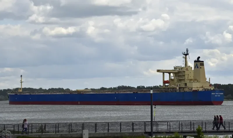 GREAT CHALLENGER Bulk Carrier IMO 9301067 photo 8