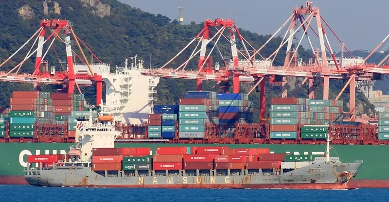 PEGASUS YOTTA Container Ship IMO 9301316 photo 2