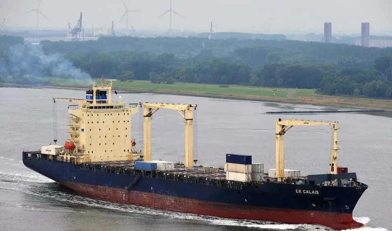 BOMAR CALAIS Container Ship IMO 9301445