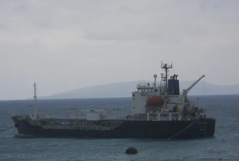 SARA 1 Tanker IMO 9301615 photo 2