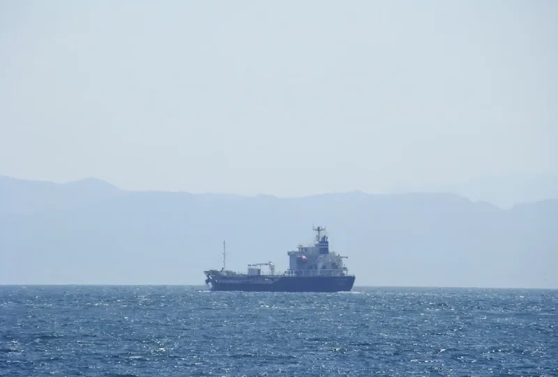 SL MOLAVE Tanker IMO 9301706 photo 4
