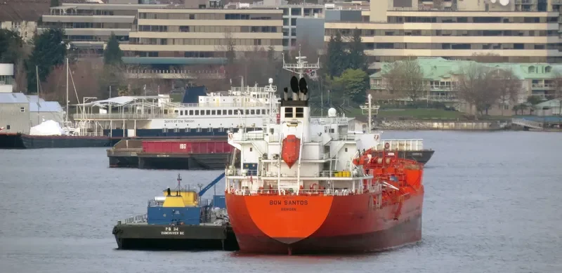 BOW SANTOS Tanker IMO 9303651 photo 10