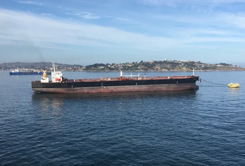 CHRIS Tanker IMO 9304643 photo 3