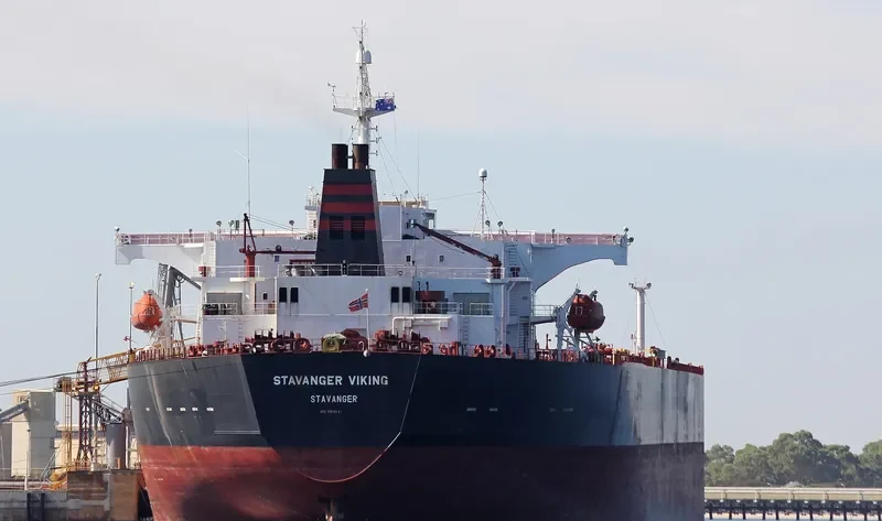CHRIS Tanker IMO 9304643 photo 7