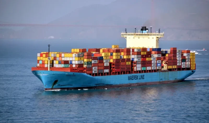 COSCO GUANGZHOU Container Ship IMO 9305570 photo 5