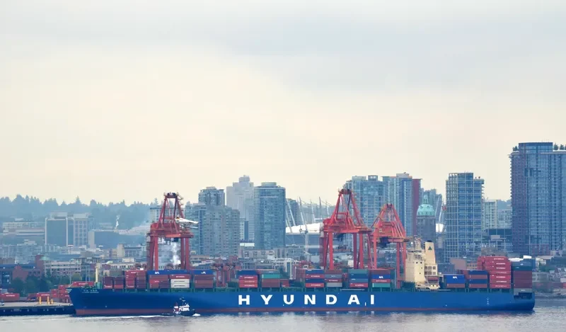 HYUNDAI SHANGHAI Container Ship IMO 9305647 photo 10