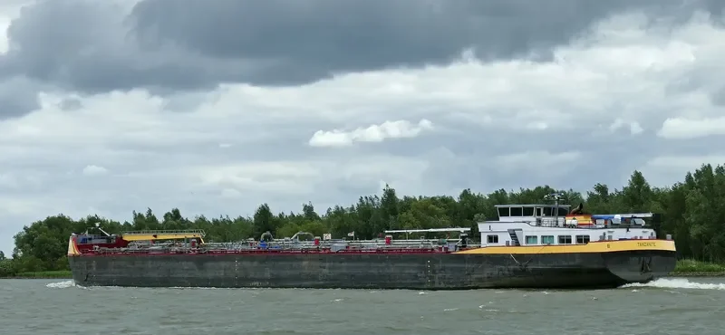 TANZANITE Tanker IMO 9306122 photo 4
