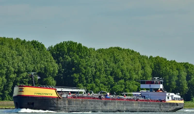 TANZANITE Tanker IMO 9306122 photo 8