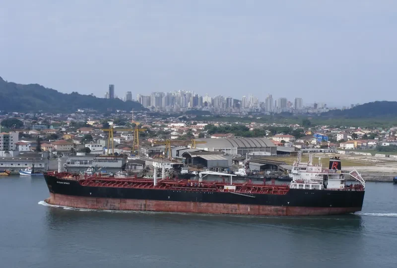 REVIN Tanker IMO 9306665 photo 4