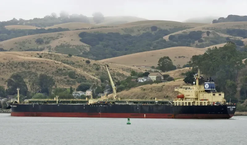 LR1 CARRIER Tanker IMO 9307102 photo 4